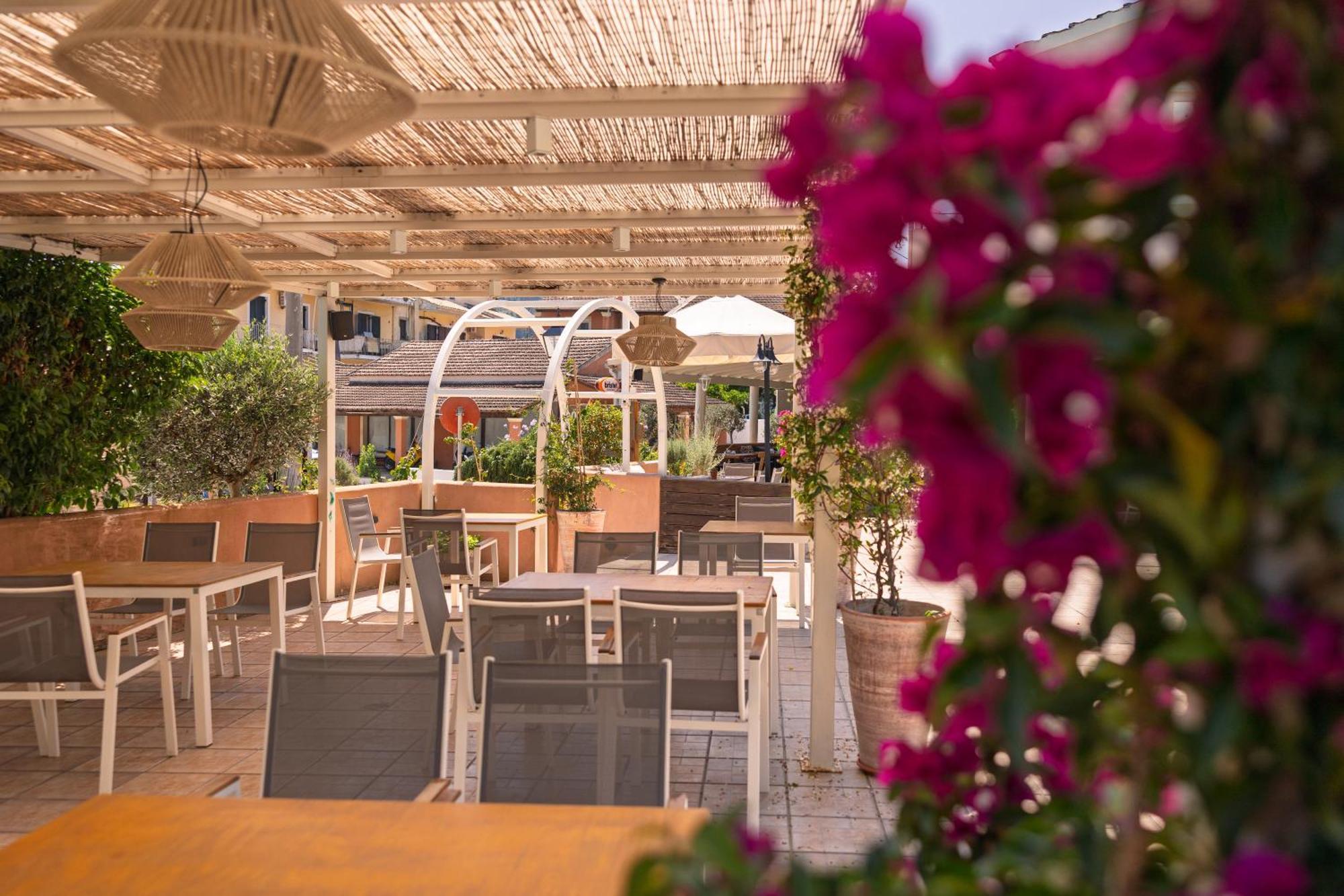 Aparthotel Dominoes Corfu