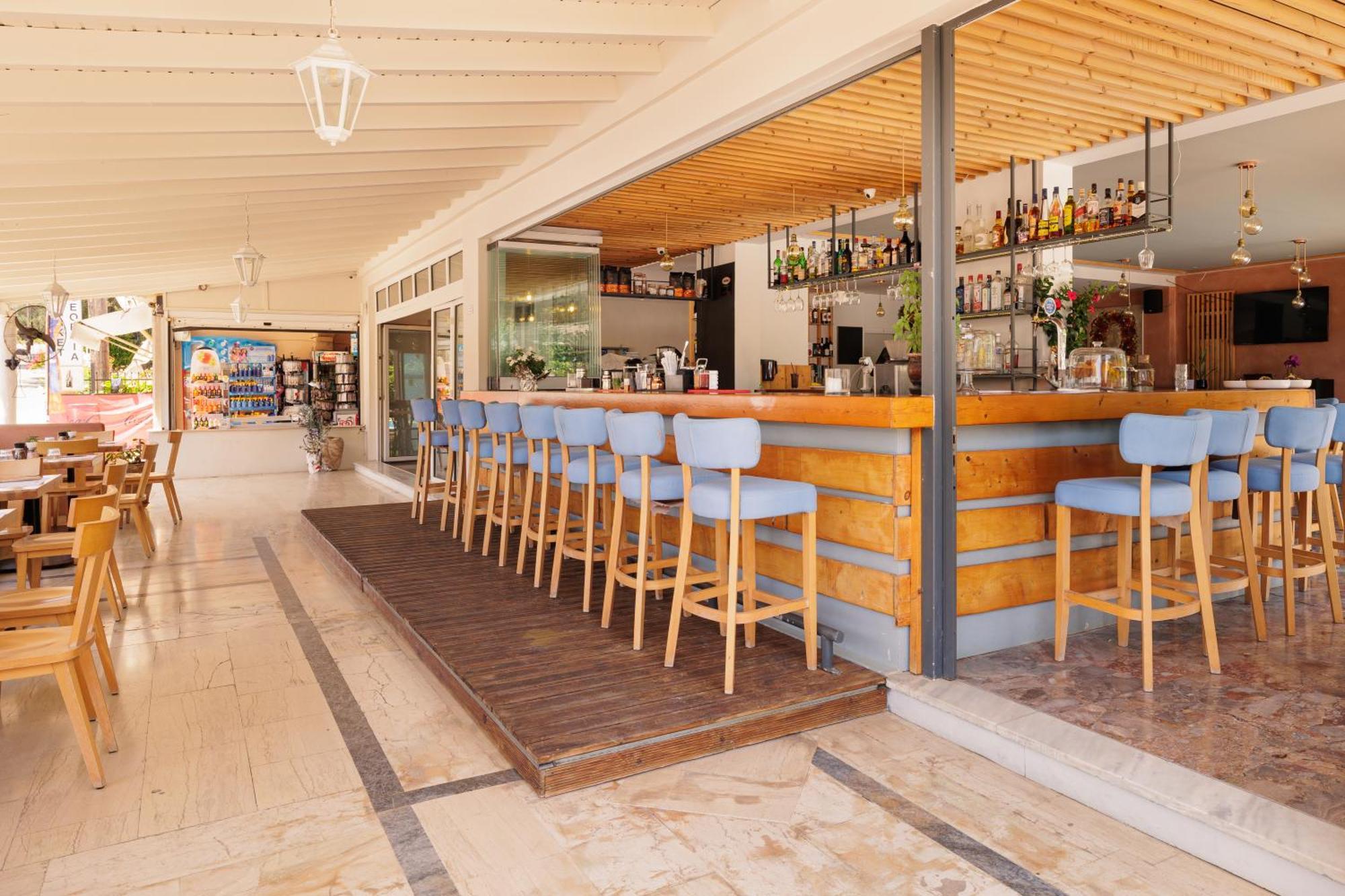 Dominoes Corfu