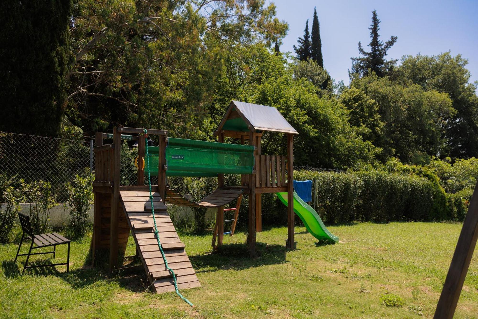 Aparthotel Dominoes Corfu